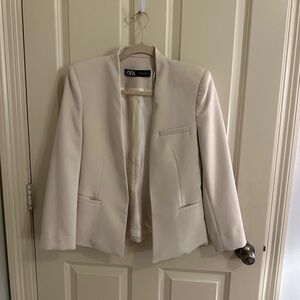 Zara Women's Elegant Beige Blazer